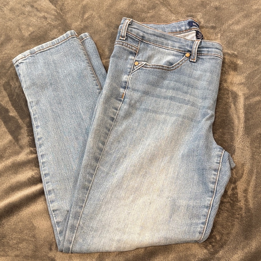 Bandolino Light Blue Denim Boyfriend Jeans Size 8 Straight leg